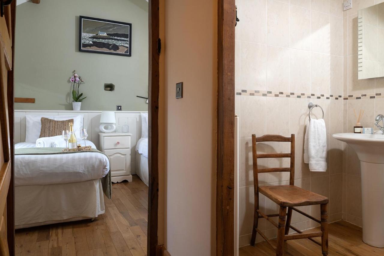 Beautiful Countryside Cottage On The North Wales Coast Abergele Extérieur photo